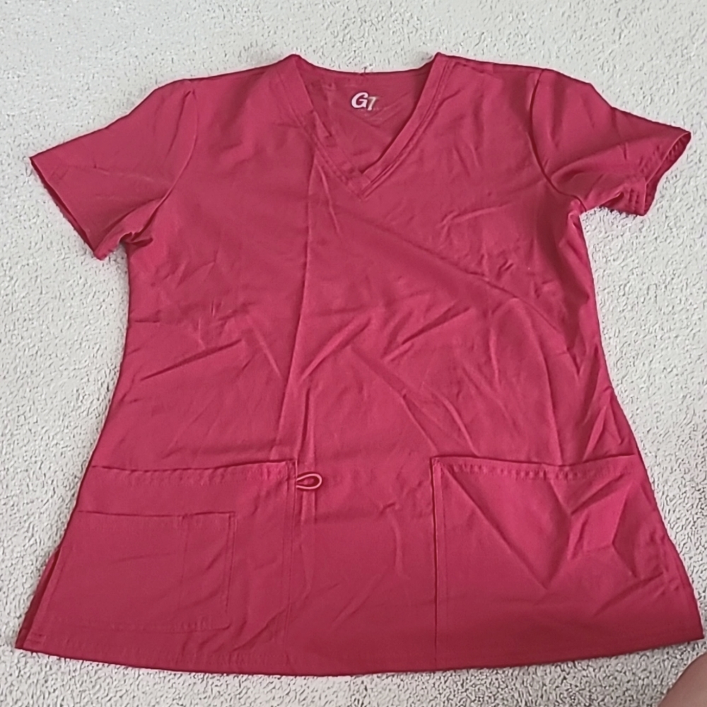 Gt performance scrub top